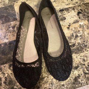 Charles Albert Lace Style Flats